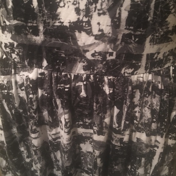 Women’s Blk & White Silky Sleeveless Dress/SZ S - Picture 4 of 4